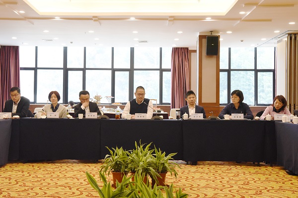 faa830dcef9d4064a1cf5561a3f024c8